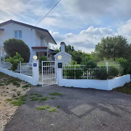 House Edi Дом отдыха Дугополье